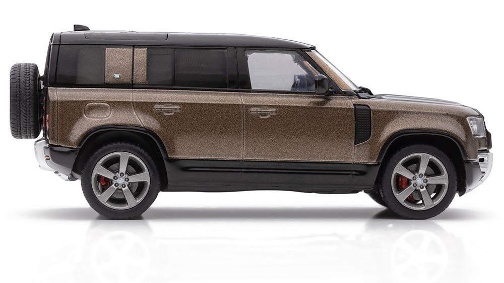 Defender 110 Scale Model 1:43 - Hover Image